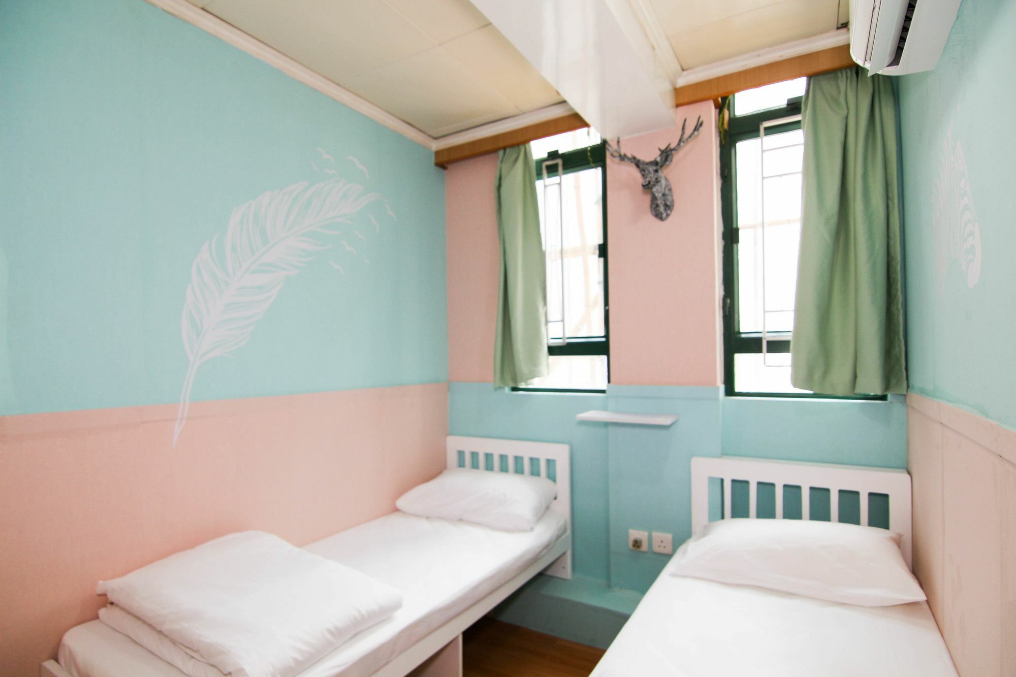 Cozy Inn Jordan Station Hong Kong Exterior photo